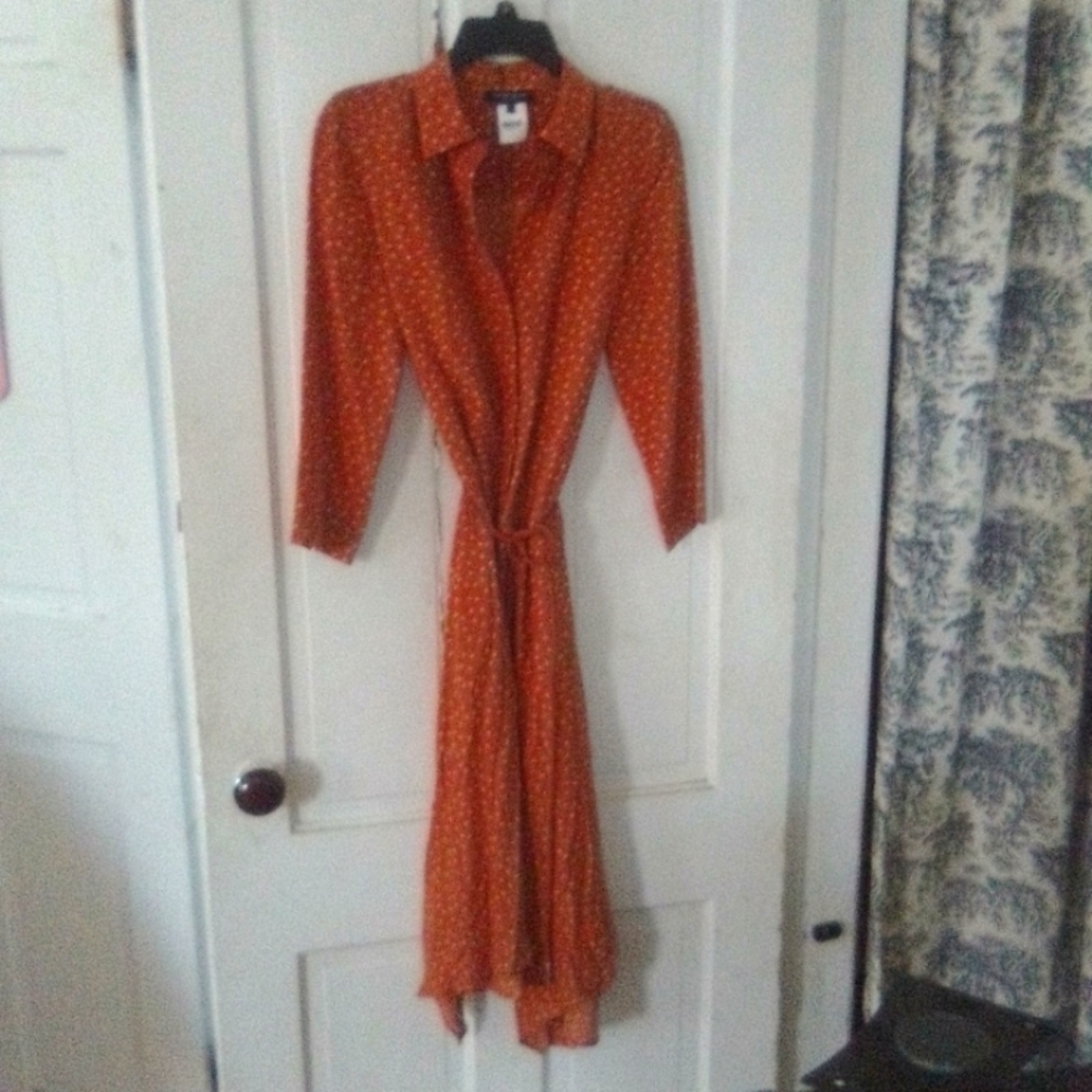 Lafayette 148 New York size 2m beautiful pure silk with suede rope belt .